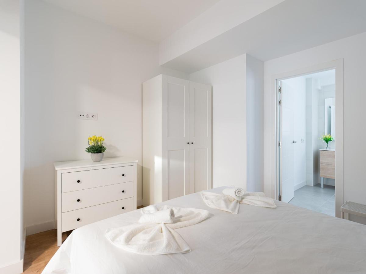 Loft - Side Sea Views - Aircon & Wifi Appartement Las Palmas Buitenkant foto