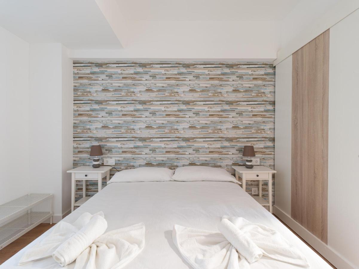 Loft - Side Sea Views - Aircon & Wifi Appartement Las Palmas Buitenkant foto